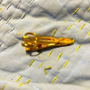 Vintage Sheetmetal Shears SMALL Tie Bar Clip tin aviation compound snips tools